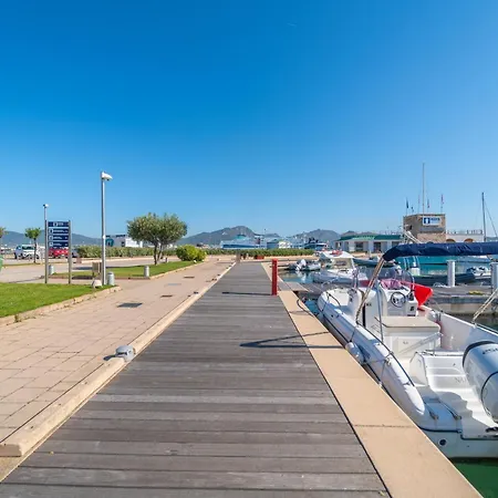 Tilly By Domusaway Апартаменти *