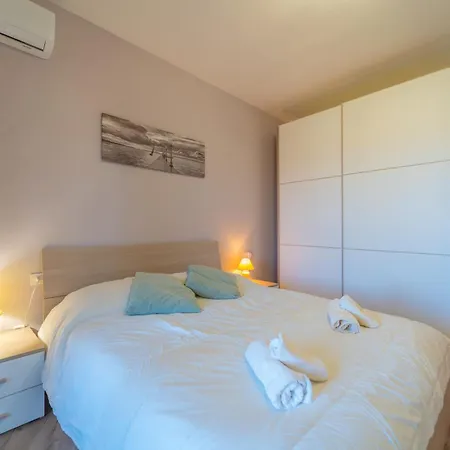 Апартаменти Tilly By Domusaway Ольбія